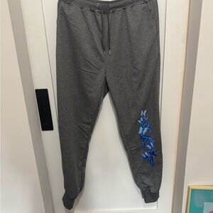 2 pairs Jogger Pants with Blue Butterfly Graphic, 1 gray, 1 black 🐙